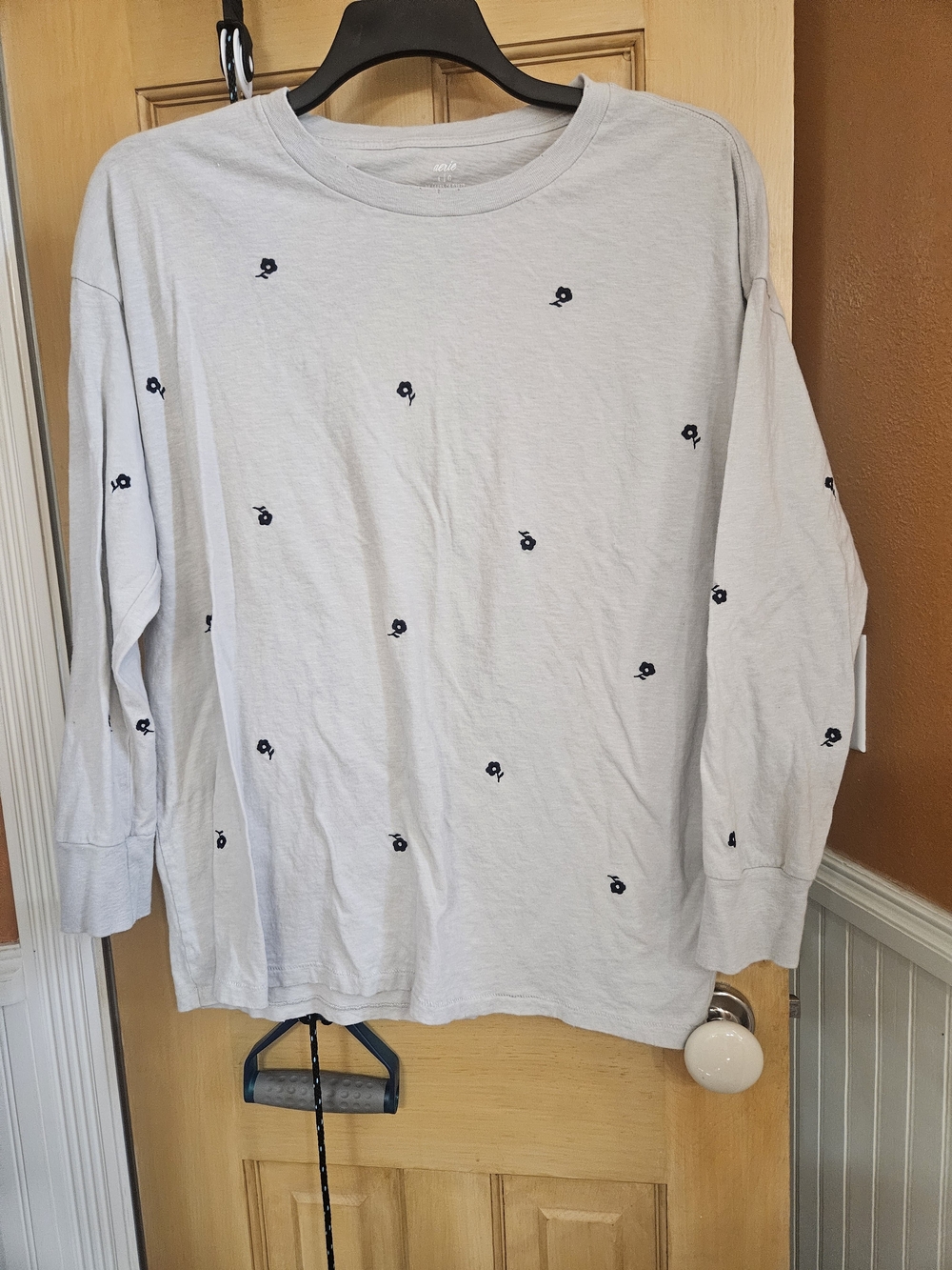 Aerie Light Gray Long Sleeve Tee with Small Navy Embroidered Motifs